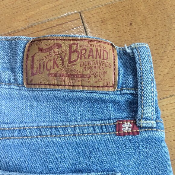Lucky Brand Sweet N Low Size 4/27, 28" inseam, Excellent condition - Picture 6 of 11